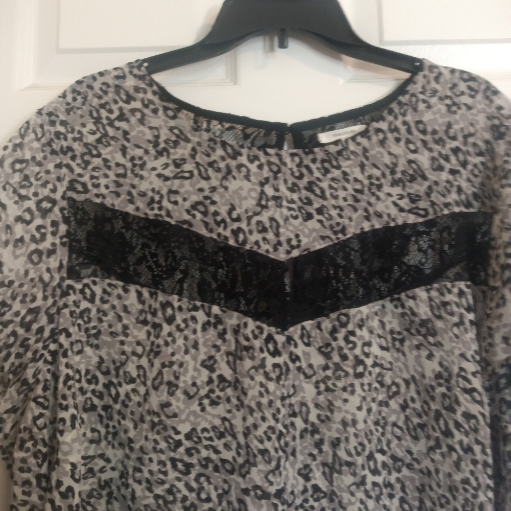 Maurice's Lace Leopard Print Blouse 3X - Picture 2 of 9